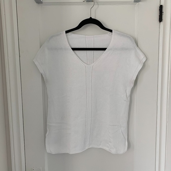 Tops - cotton white knit shirt - S